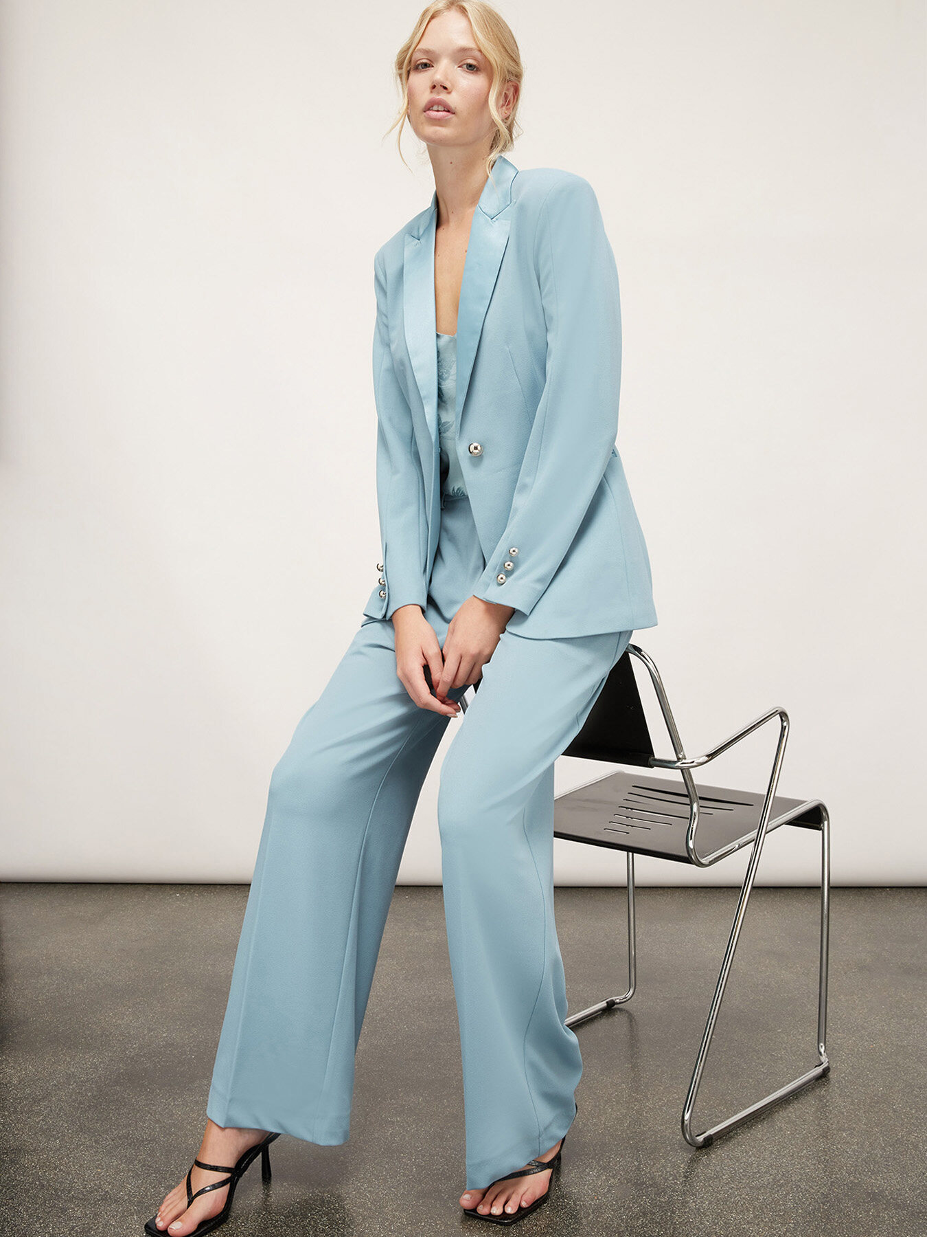 Jachetă la un singur r&acirc;nd de nasturi cu inserții din satin image number 4