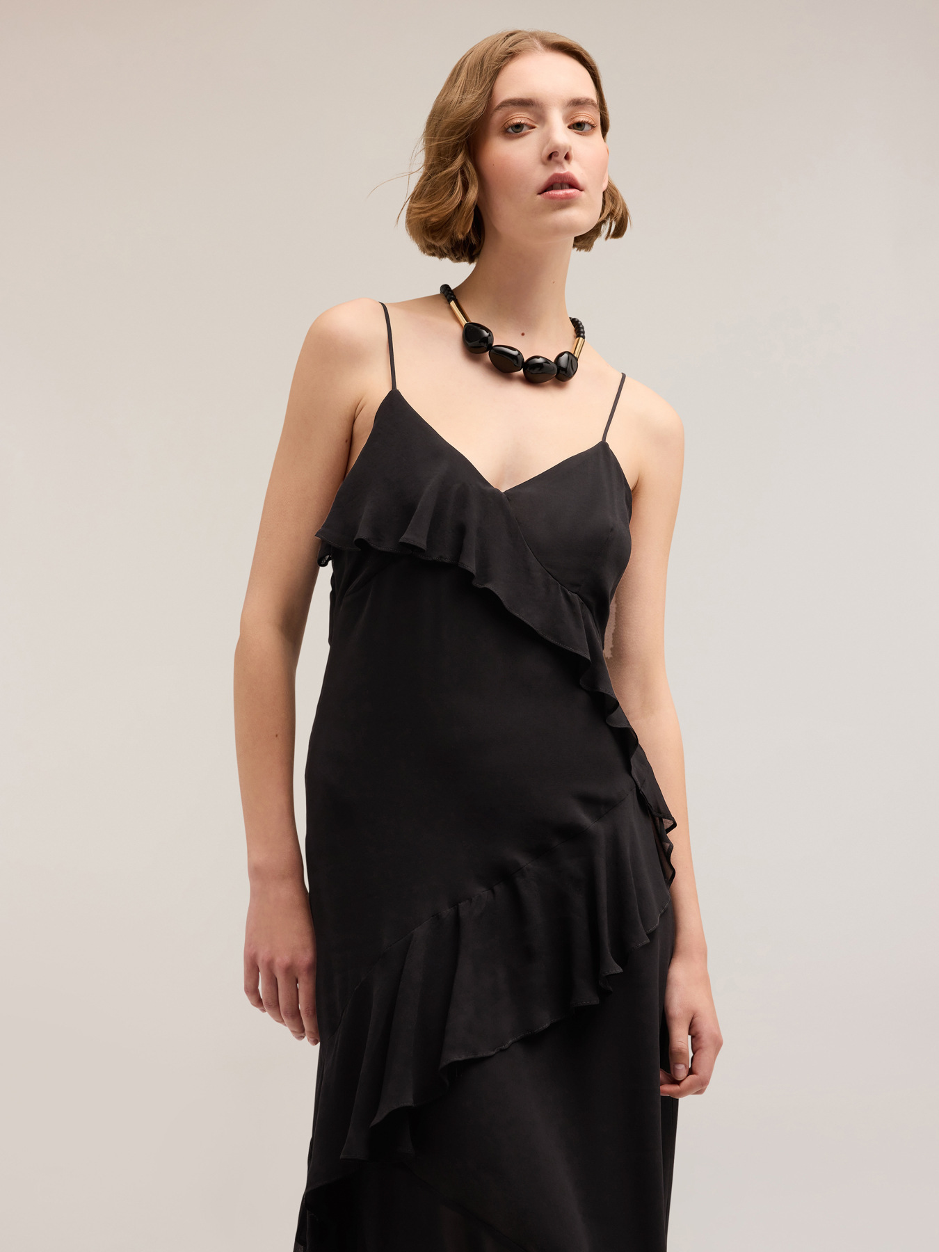 Vestido midi con volantes tipo rouches image number 3