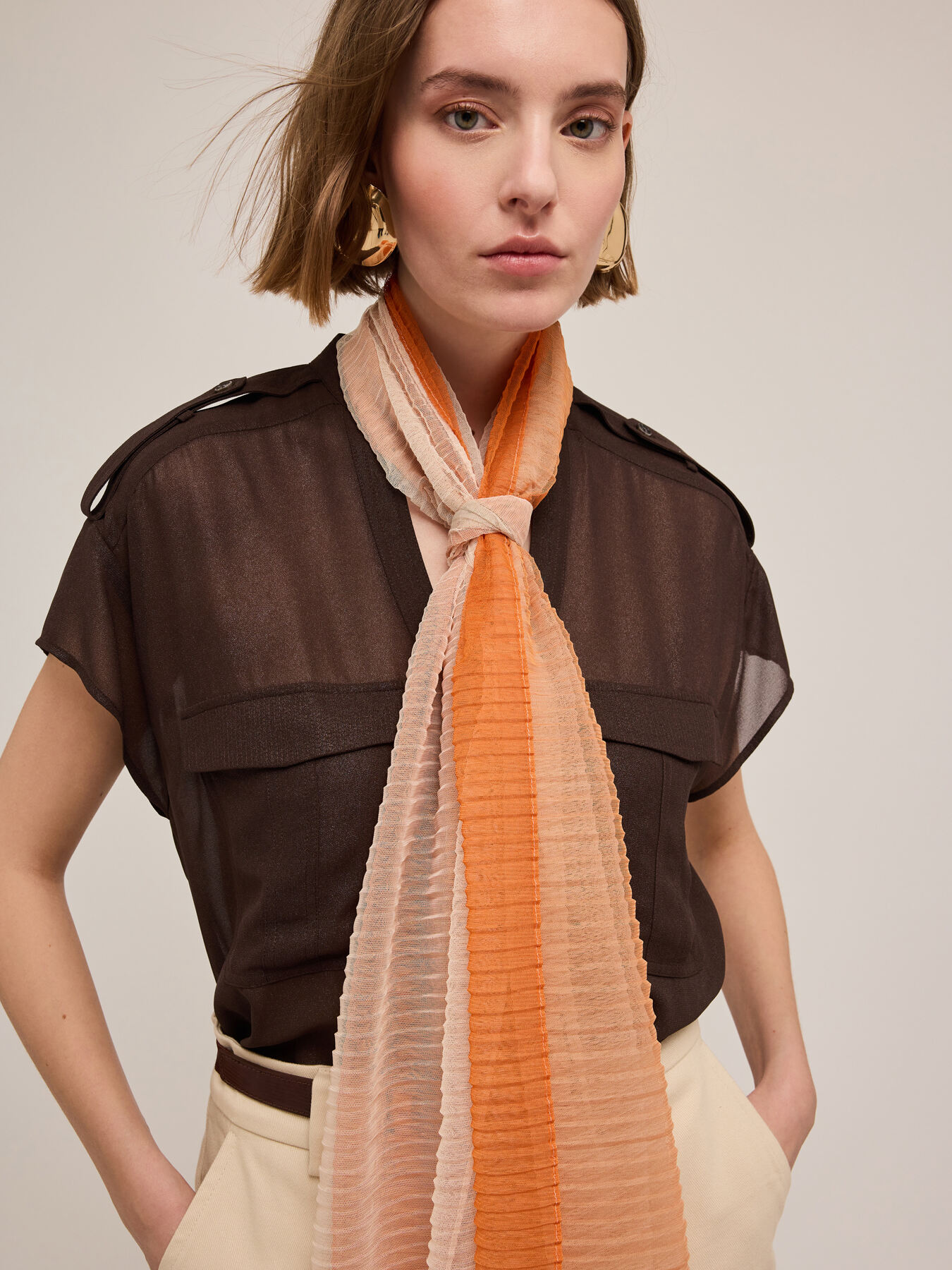 Stola pliss&eacute; sfumata image number 0