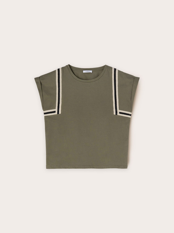 Camiseta con pasamaner&iacute;a de crochet