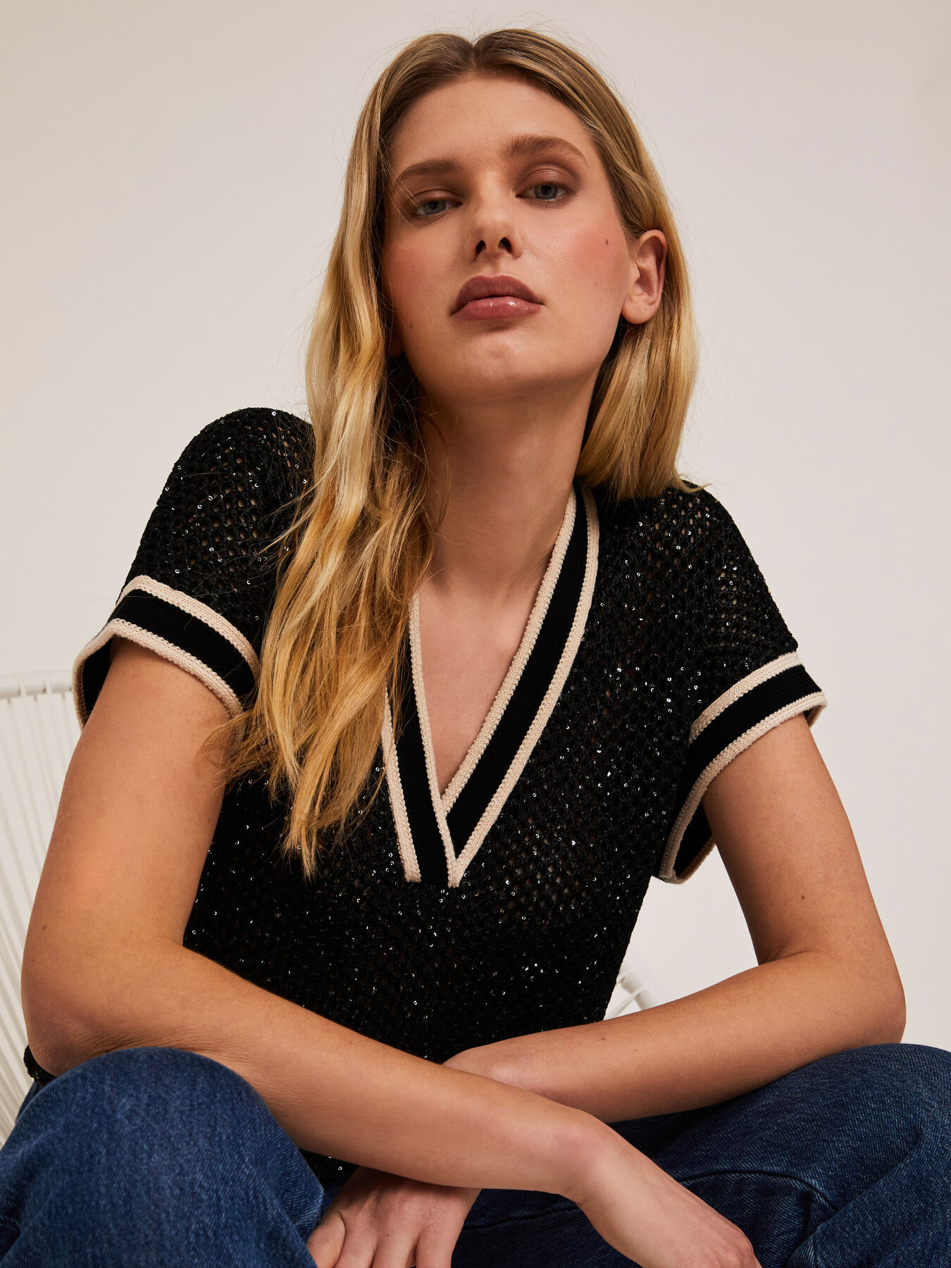 Maglia traforata con micro paillettes image number 0