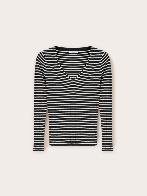 Maglia a coste tridimensionali scollo a v