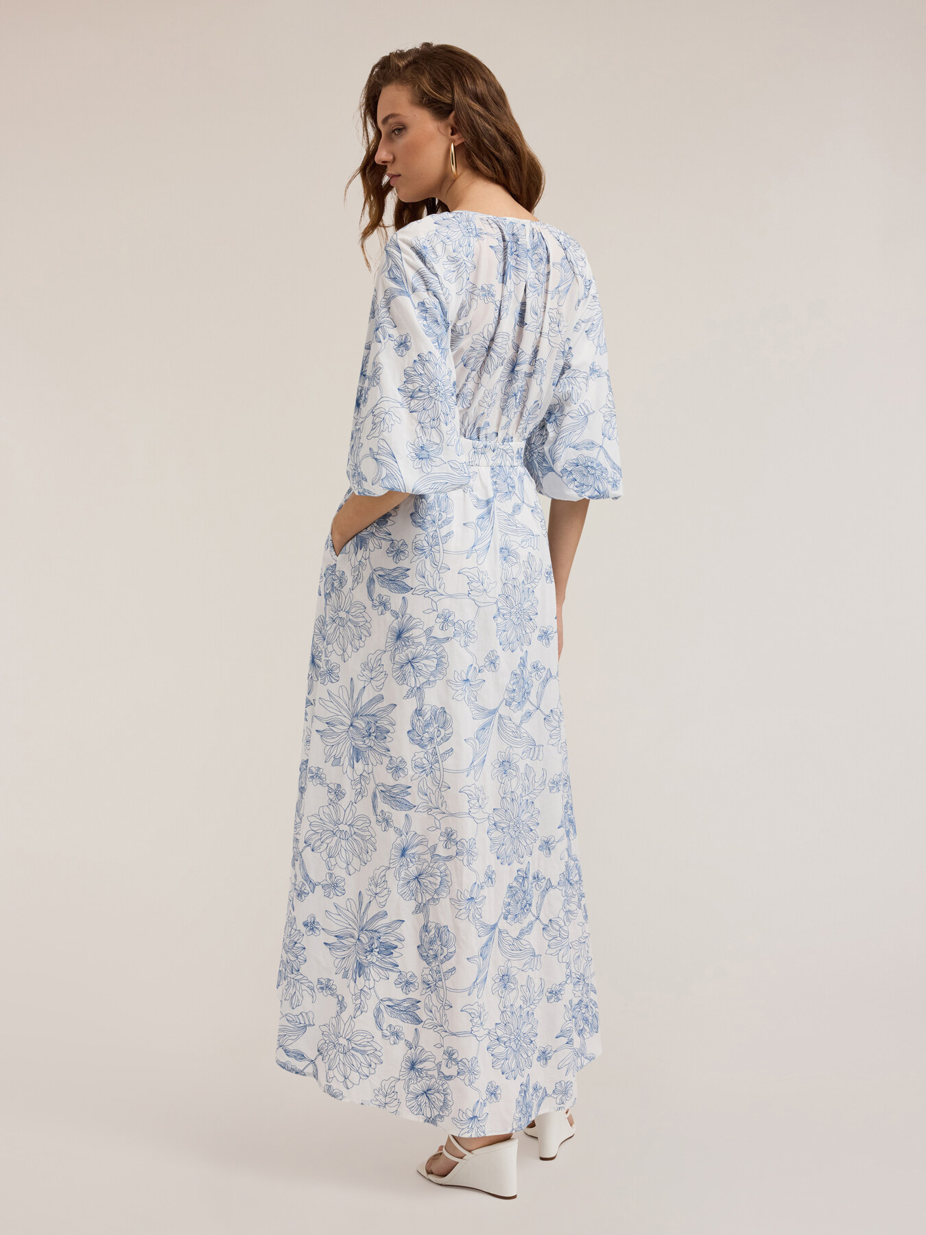 Vestido largo de algod&oacute;n con bordado floral image number 1