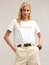 Camiseta boxy con texto bordado image number 3