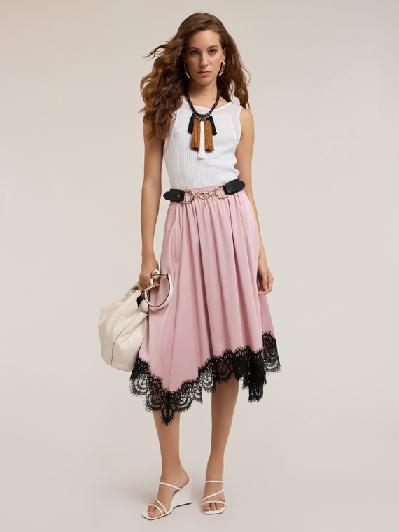 Gonna in raso con bordo in pizzo