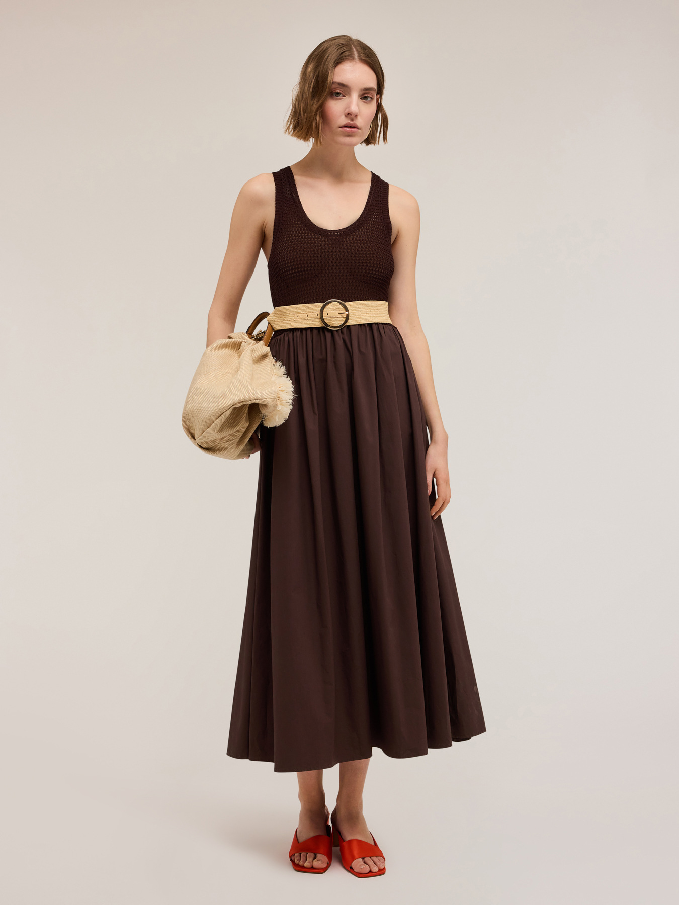 Vestido con corpi&ntilde;o de punto calado image number 0