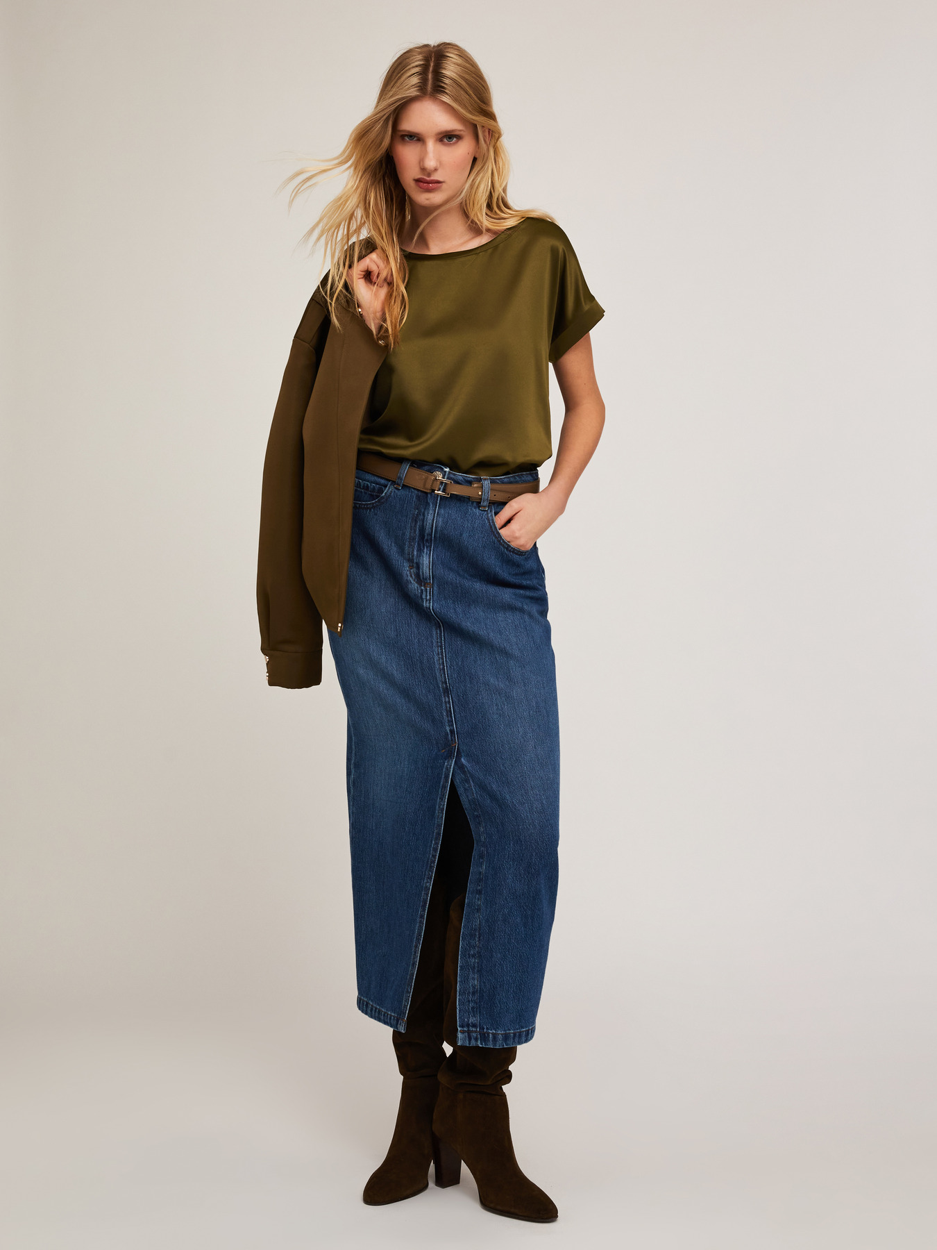 Two-material T-shirt image number 2