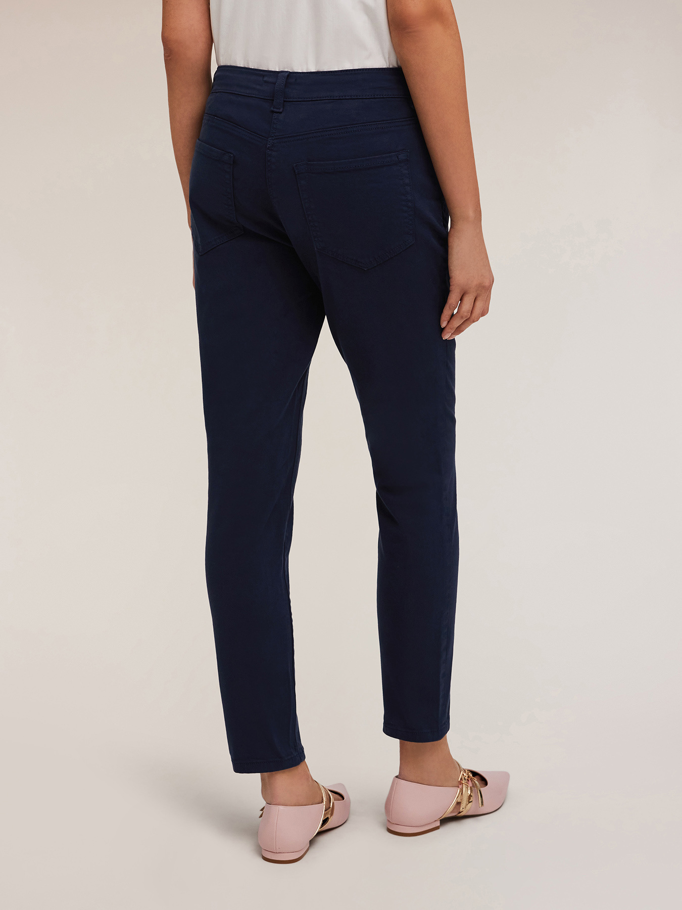 Pantalon regular avec des boutons m&eacute;talliques image number 1