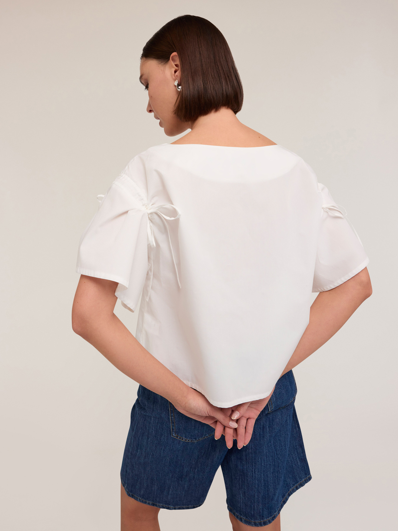 Blusa con coulisse sulle maniche image number 1