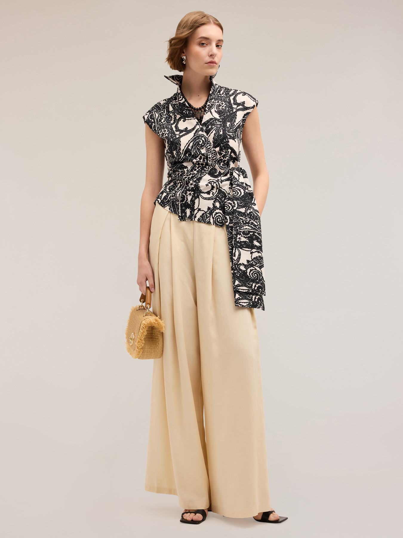 Camisa sin mangas estampado paisley image number 2