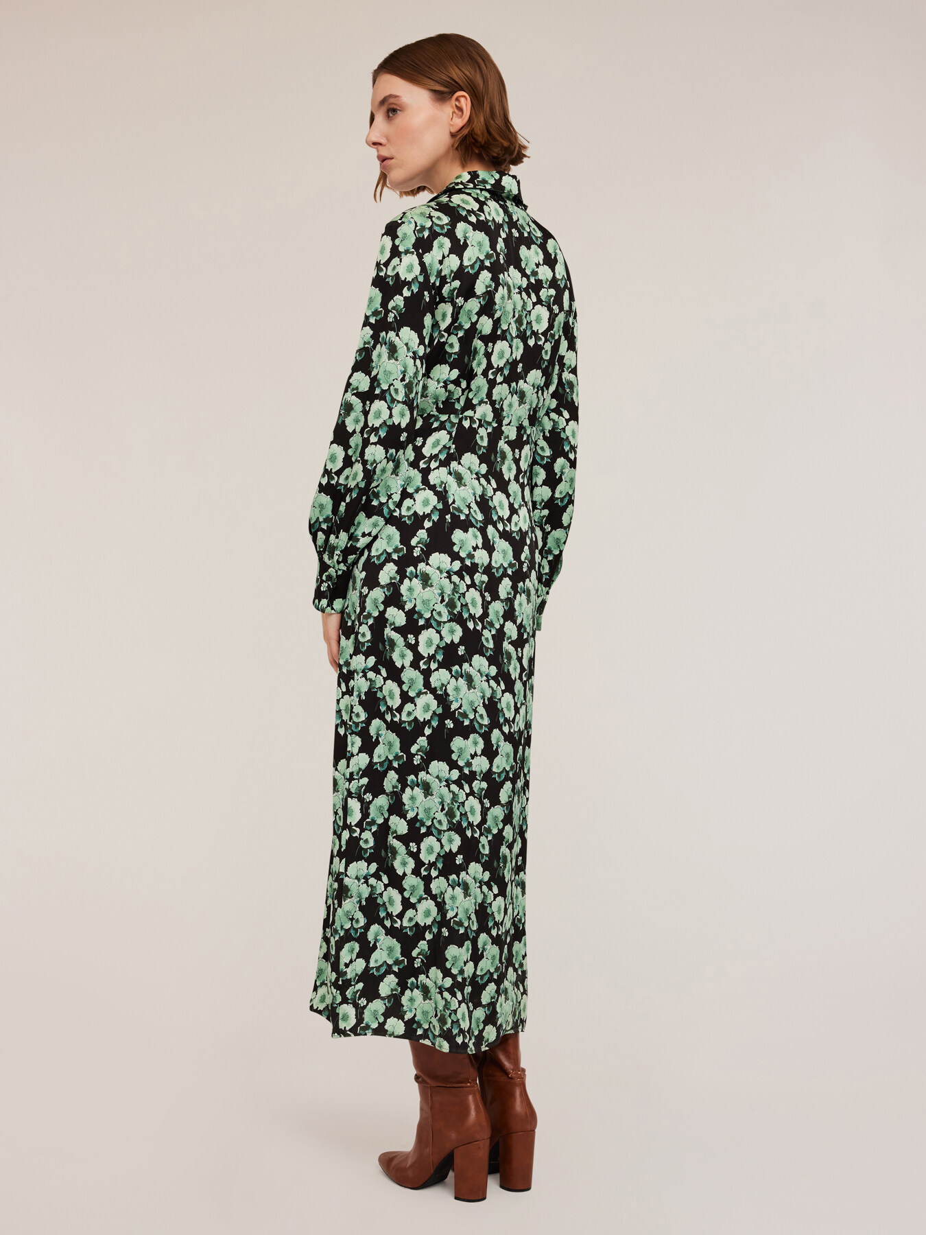 Robe chemisier en satin motif &agrave; fleurs image number 1