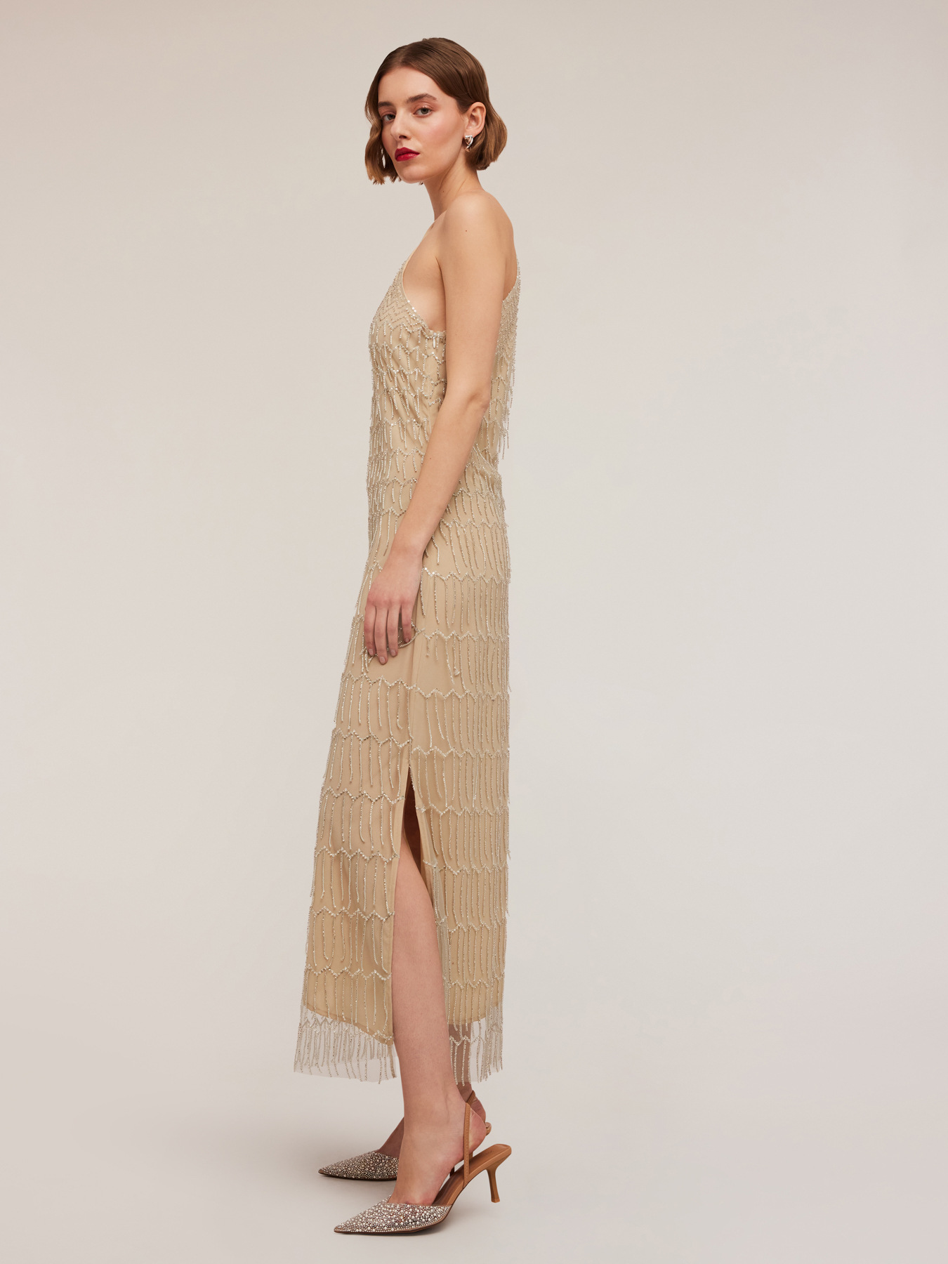 Vestido bordado con flecos image number 5