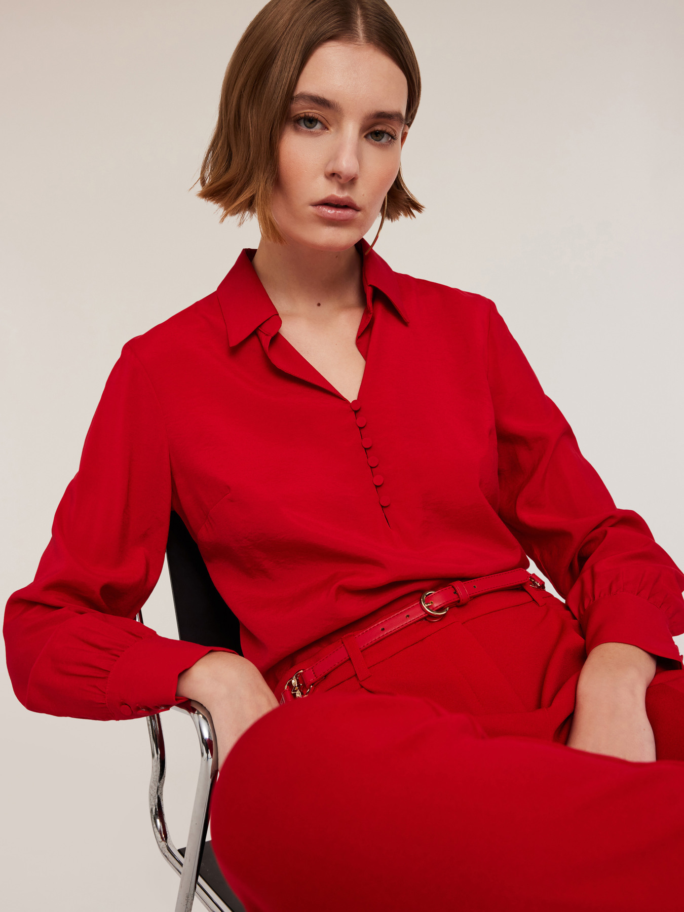 Blouse with collar image number 0