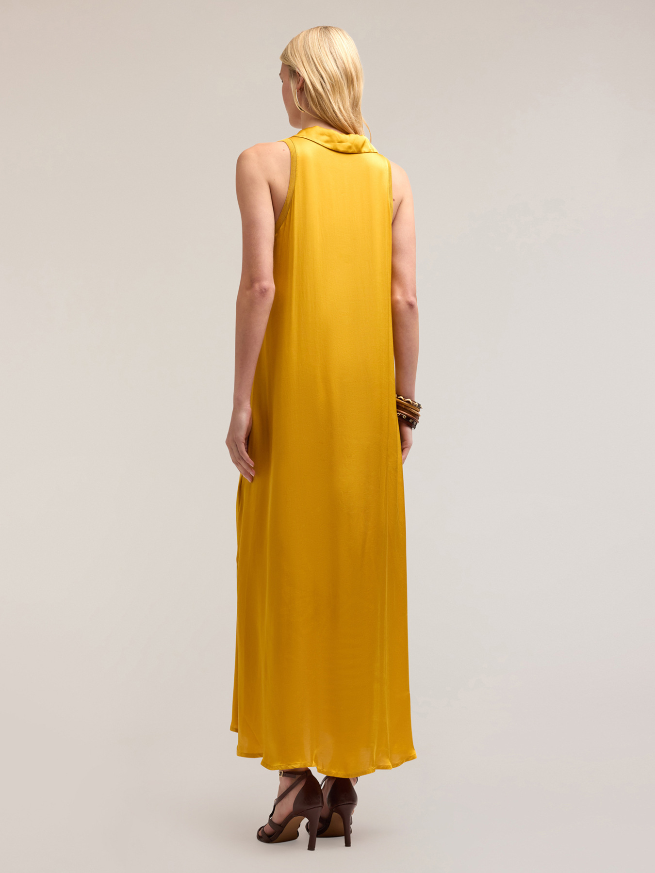 Vestido largo con cuello de raso image number 1