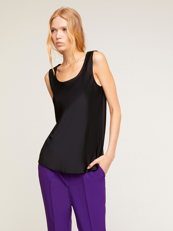 Top basique en satin
