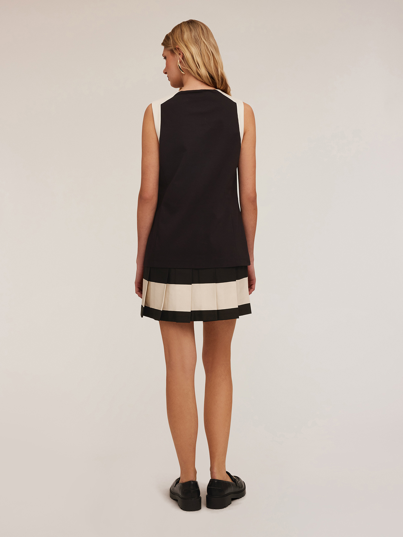 Robe bicolore avec jupe pliss&eacute;e image number 1