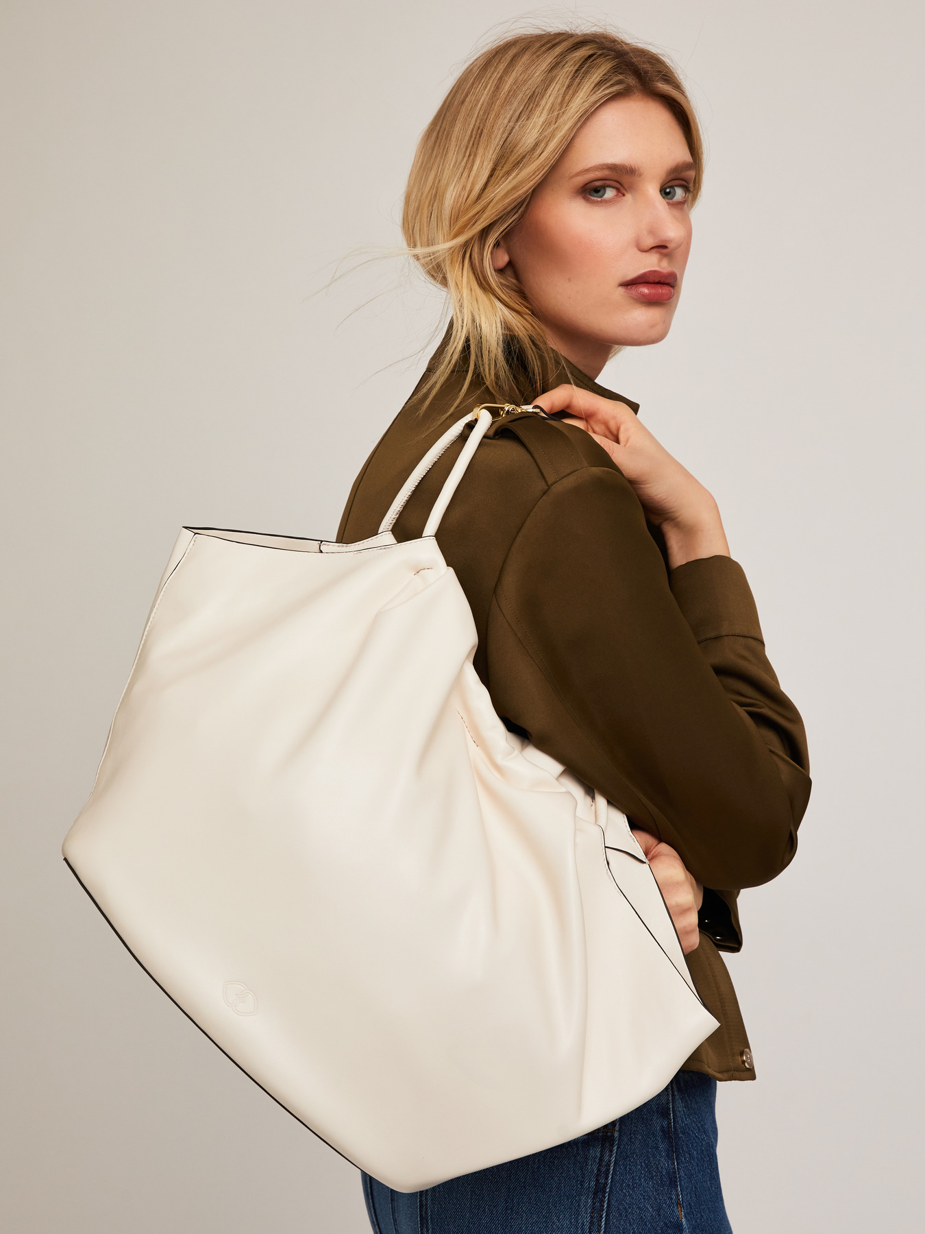 Curly shoping en tissu enduit image number 0