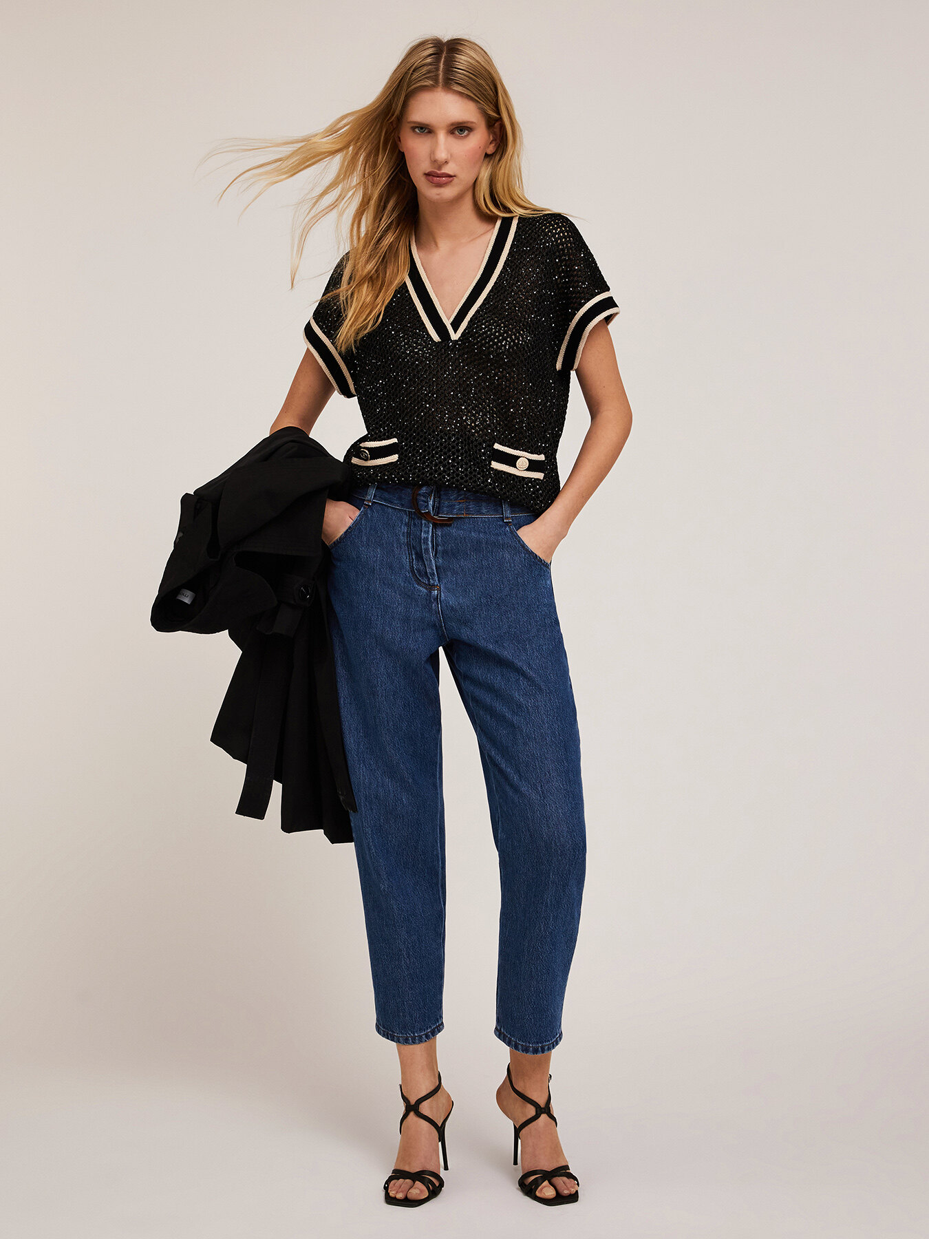 Maglia traforata con micro paillettes image number 2