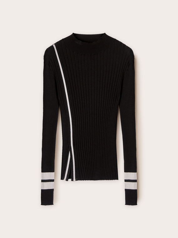 Maglia a lupetto con spacco al fondo