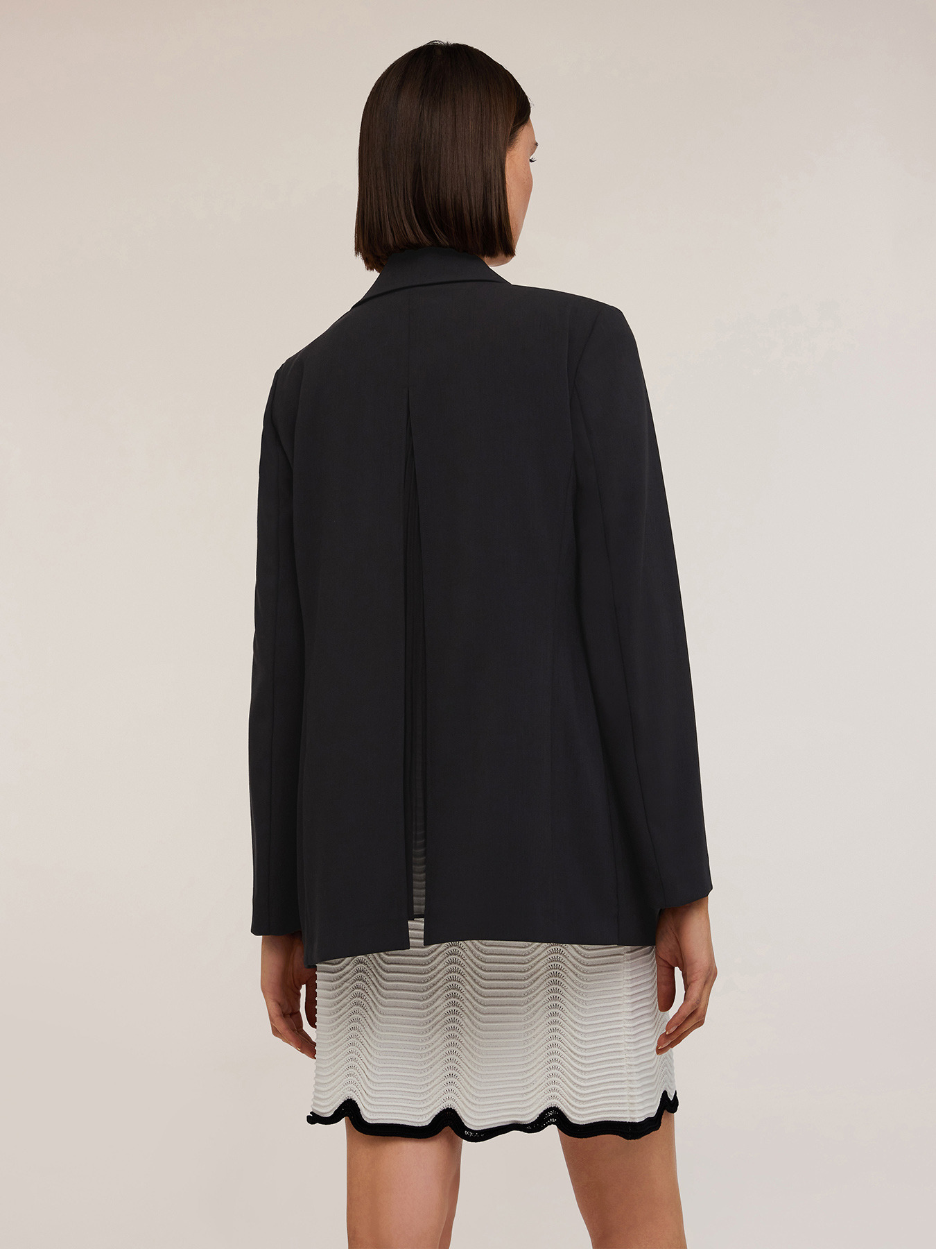 Blazer doppiopetto con pliss&eacute; posteriore image number 2