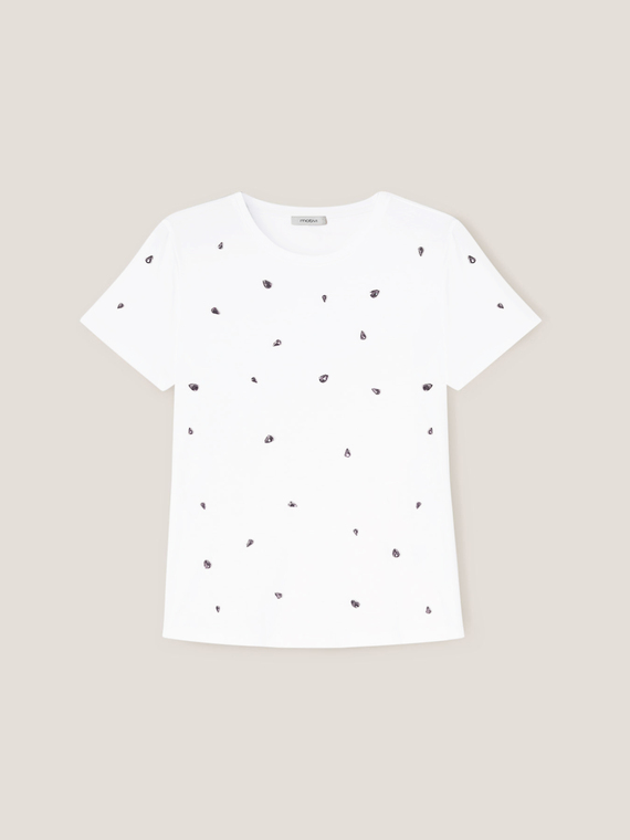 Camiseta con piedras