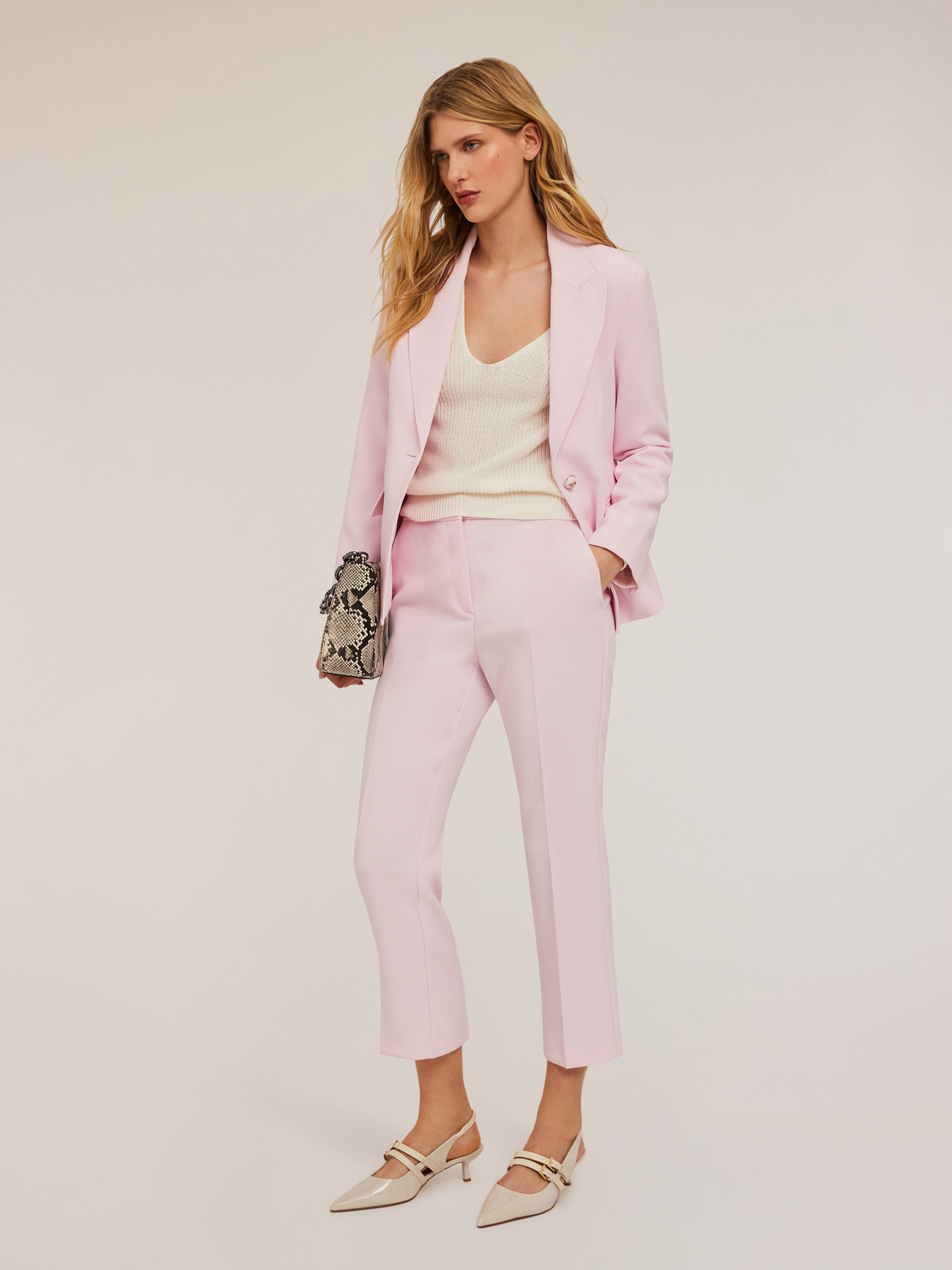 Pantaloni regular con piega stirata image number 2