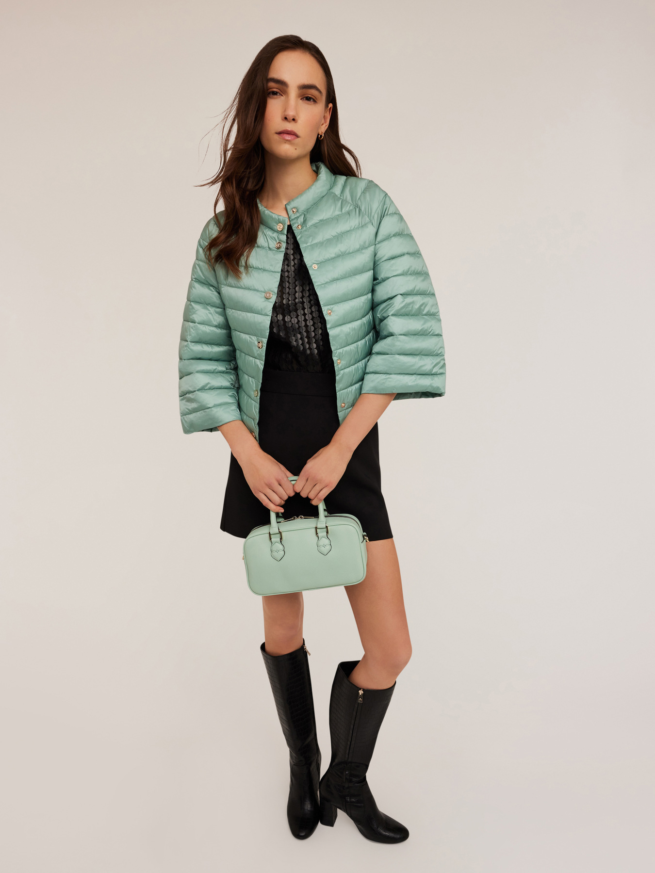 Gepolsterte Cape aus gl&auml;nzendem Nylon image number 2