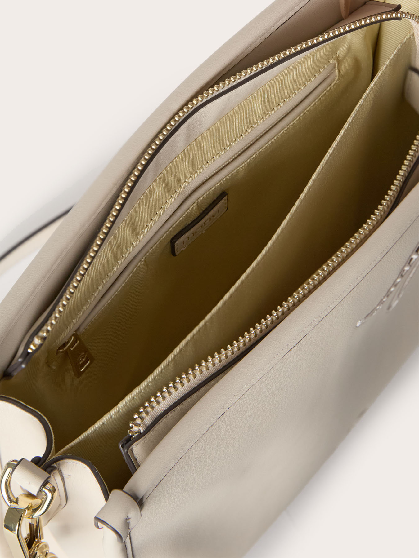 Sac brod&eacute; &agrave; bandouli&egrave;re image number 4