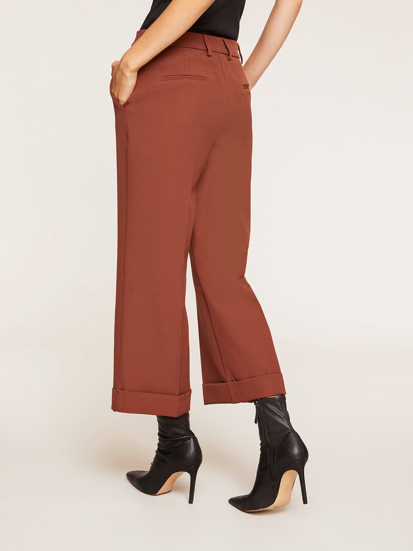 Cropped trousers with turn-up image number 1