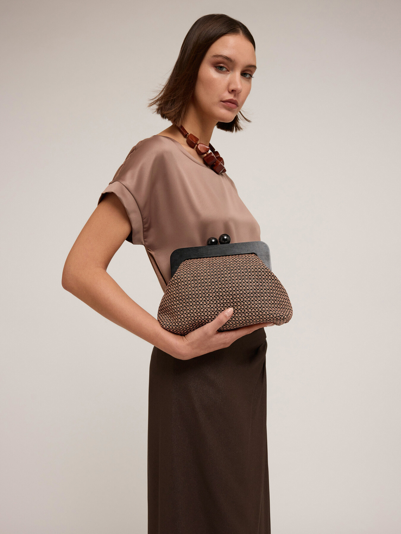 Borsa clutch effetto stuoia image number 0