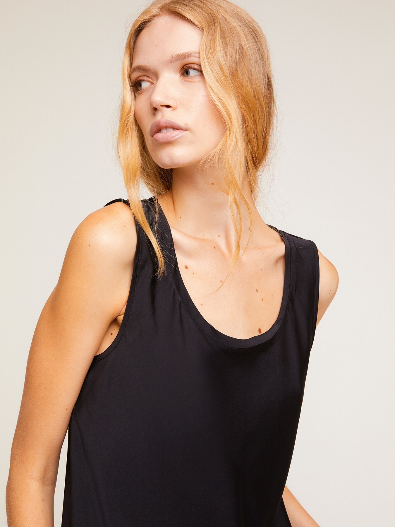 Top b&aacute;sico de raso image number 2