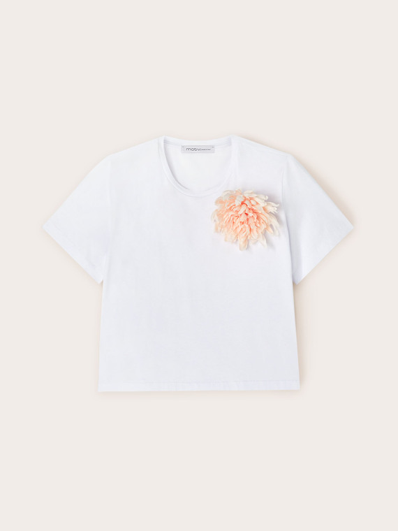 T-shirt boxy con spilla a fiore