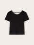 T-shirt con scollatura posteriore e pietre image number 4