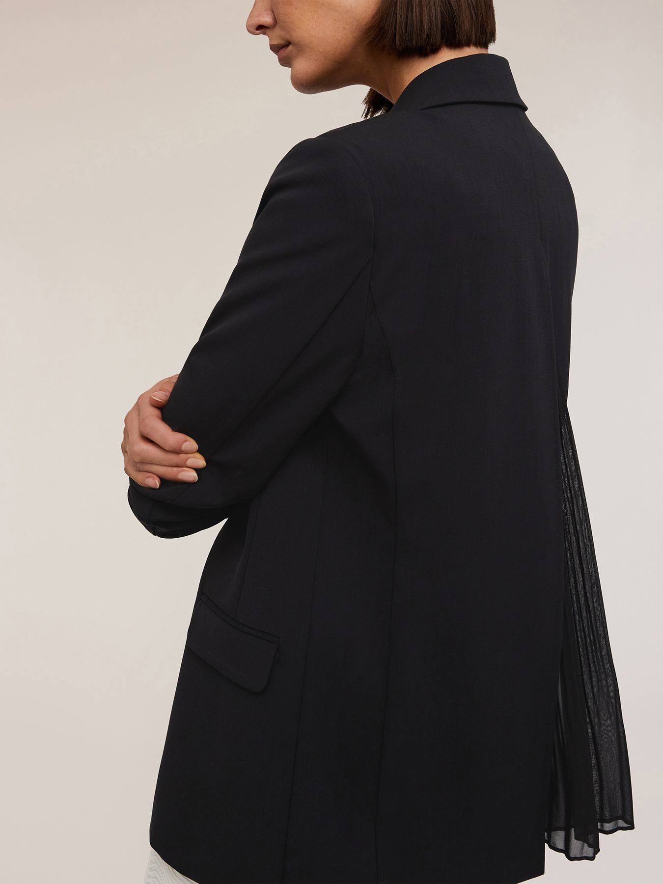 Blazer doppiopetto con pliss&eacute; posteriore image number 4