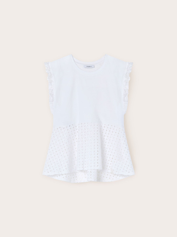 T-shirt smanicata con inserto in sangallo