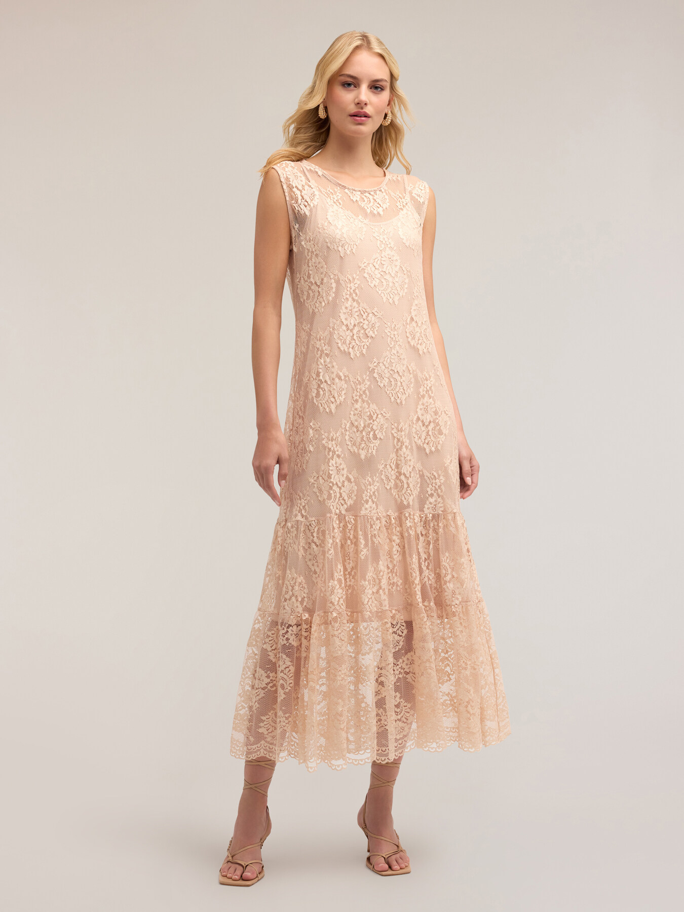 Vestido largo de encaje con enagua image number 0