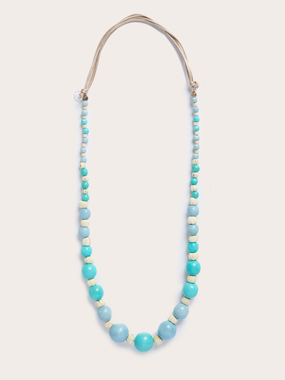 Collana lunga con perline in legno e rafia