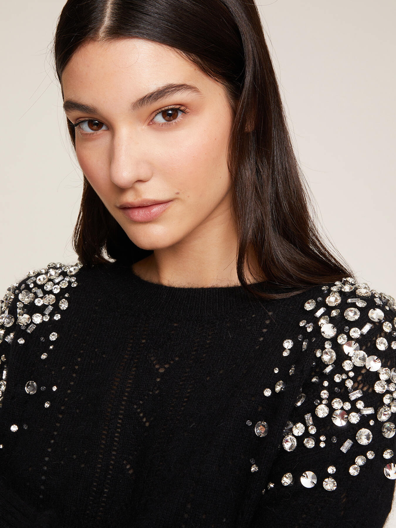 Angorapullover mit Steinen image number 2