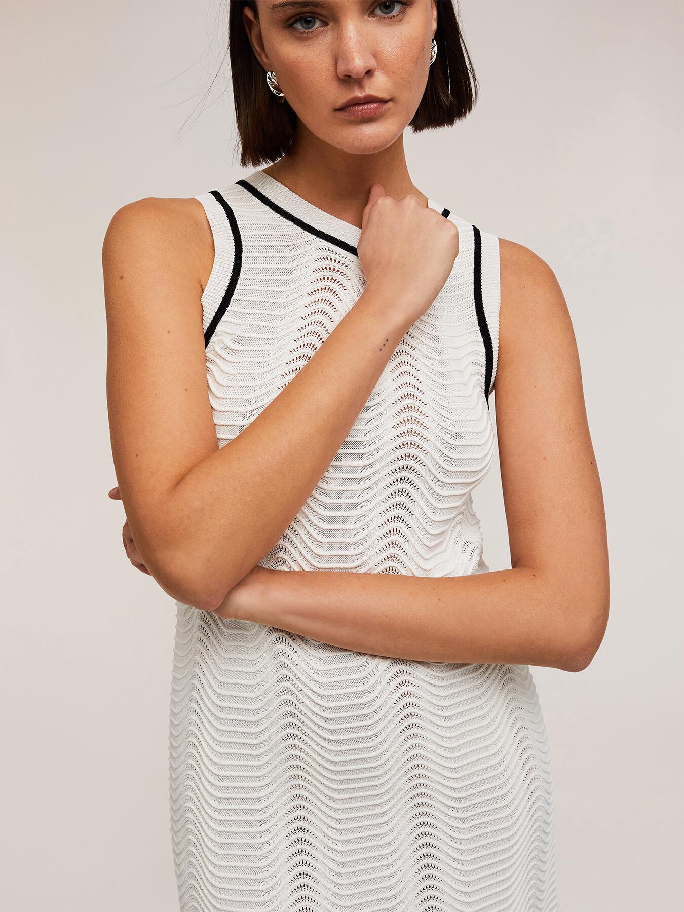 Vestido de punto ondulado image number 3