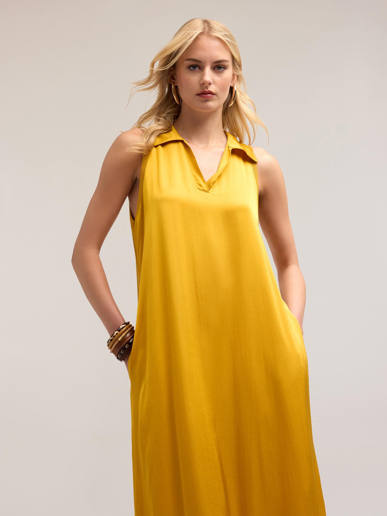 Vestido largo con cuello de raso image number 2