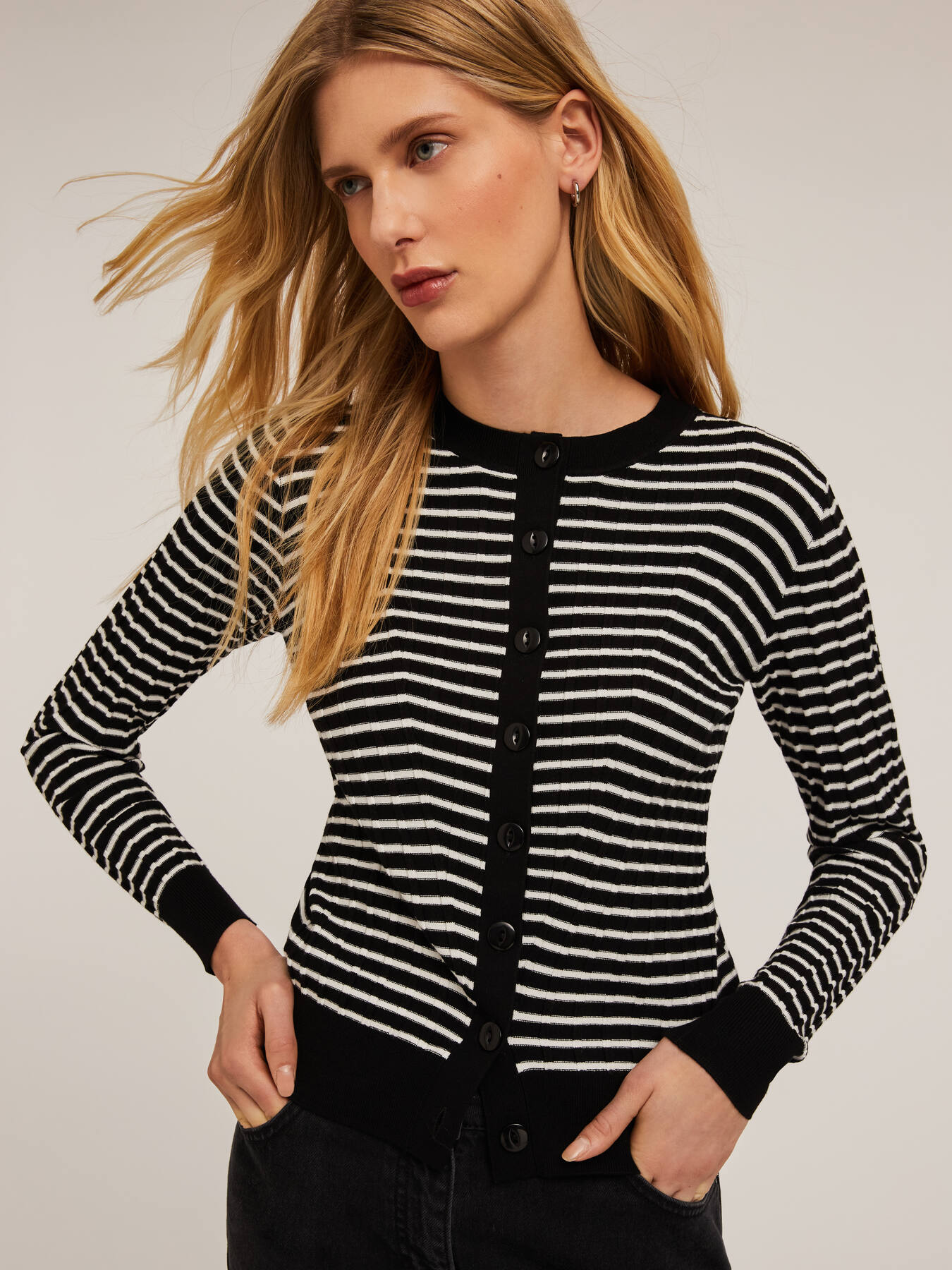 Cardigan a coste tridimensionali image number 0