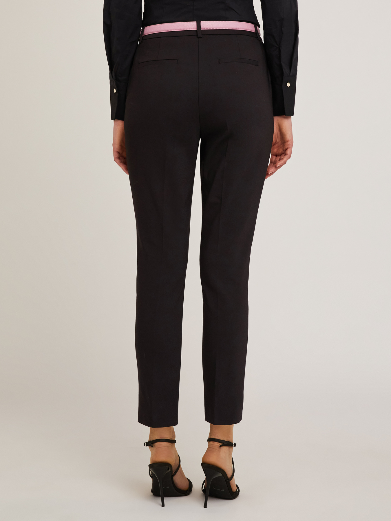 Pantal&oacute;n regular de tejido t&eacute;cnico image number 1