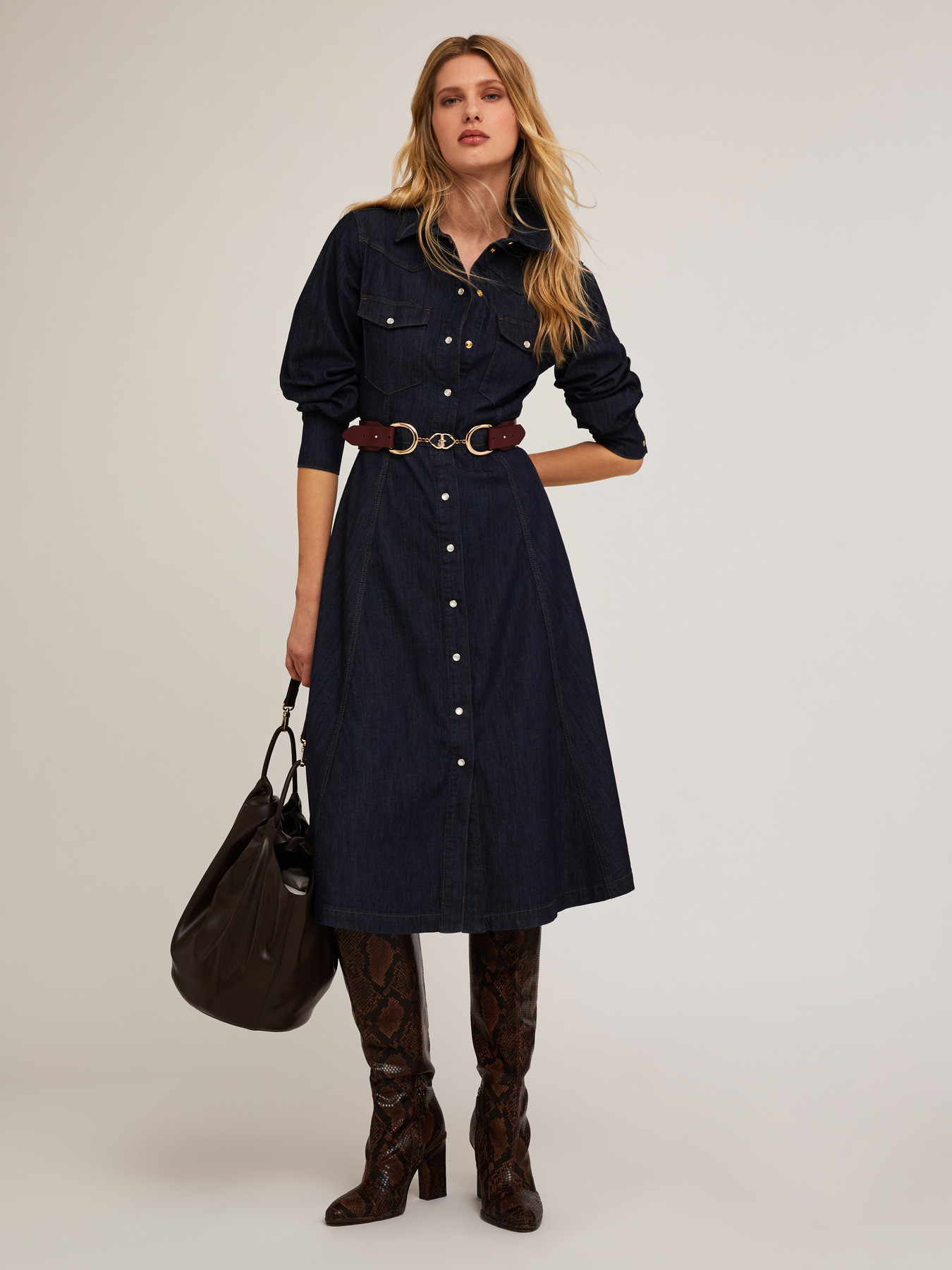 Robe chemisier en denim image number 0