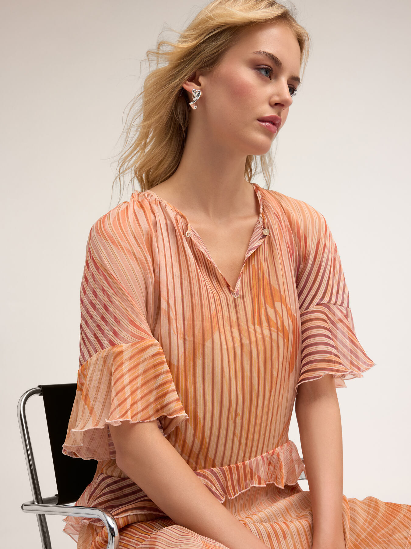 Vestido flare estampado con volante image number 2