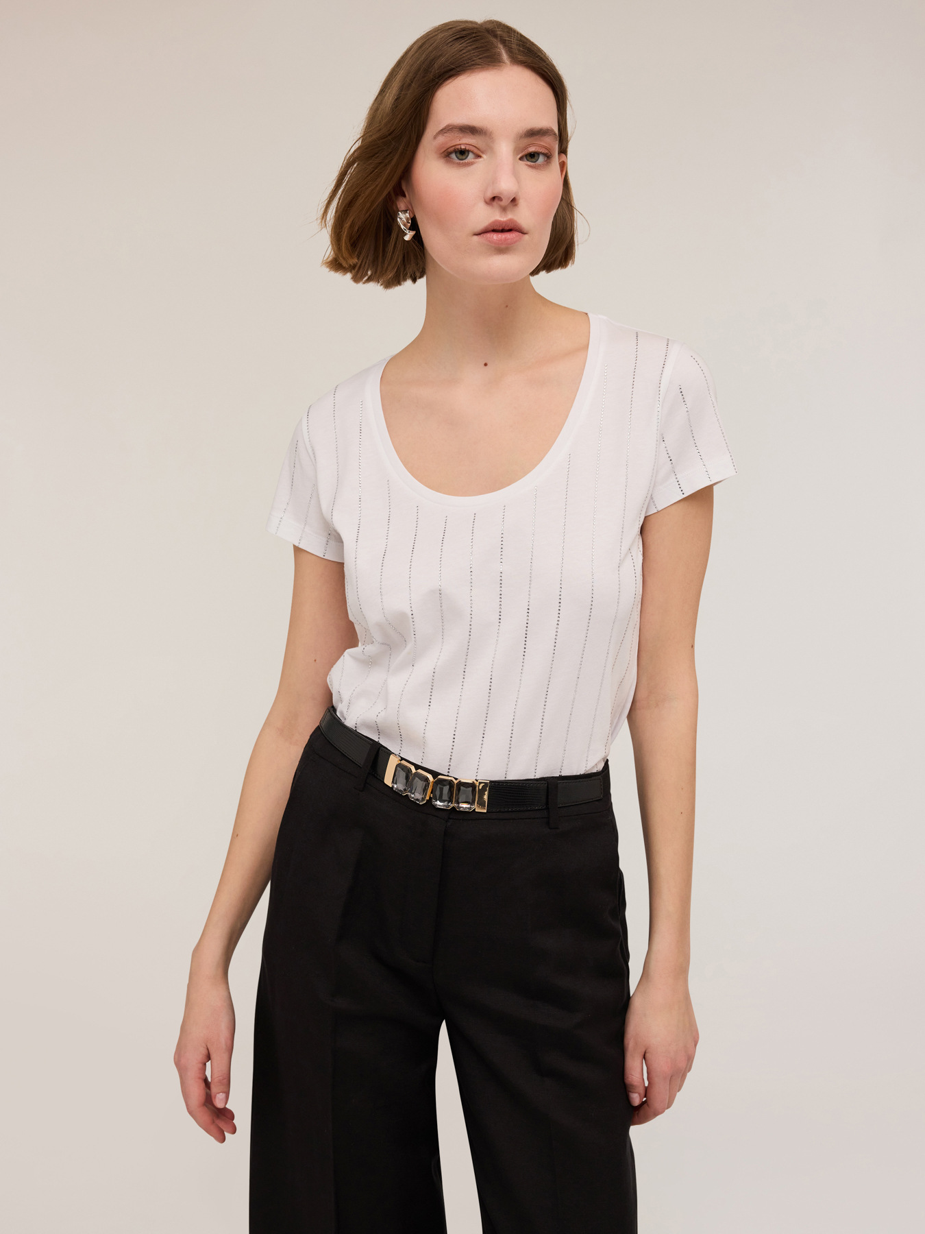 T-shirt in cotone con righe in strass image number 1