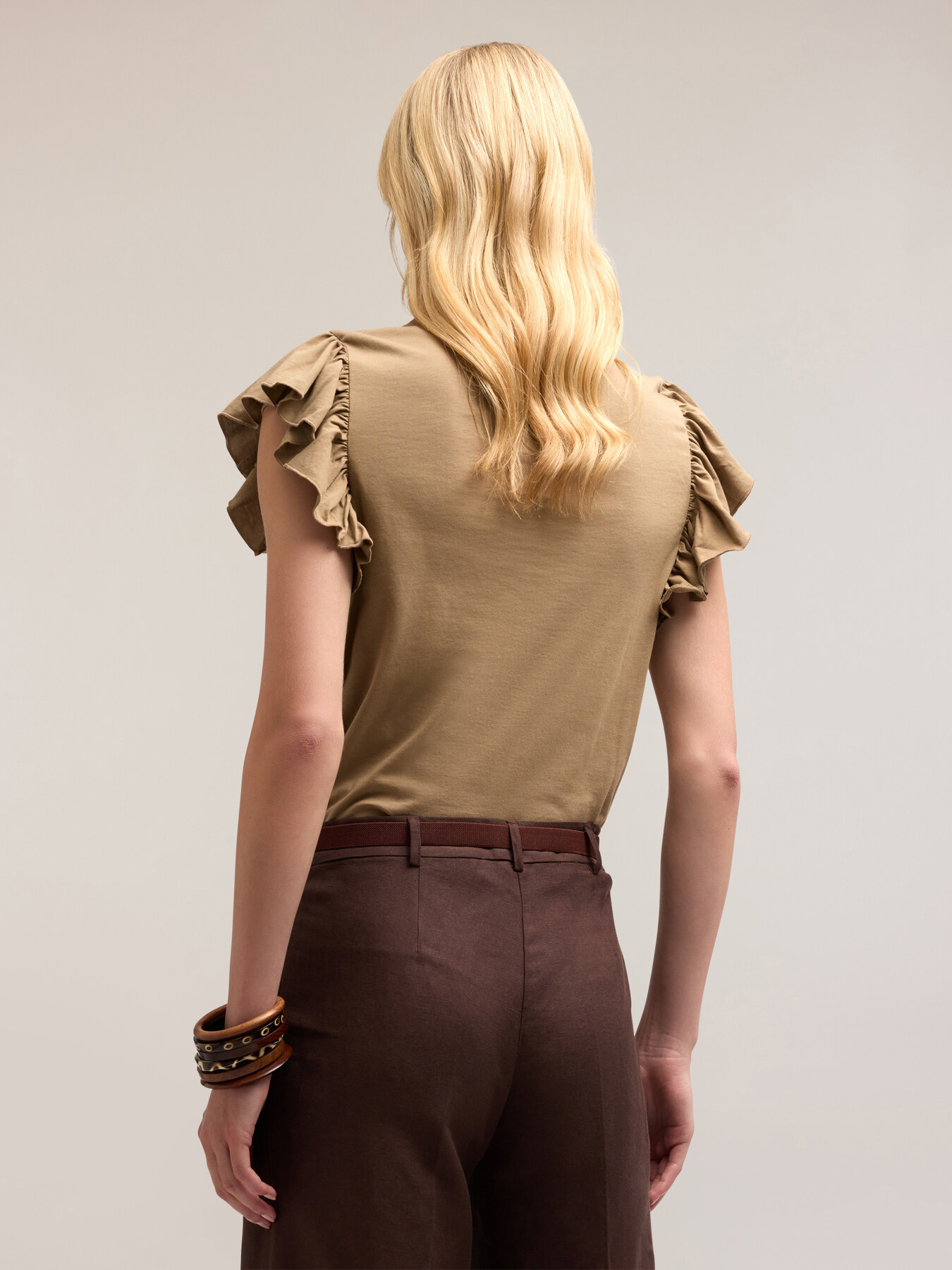 Camiseta con escote joya image number 1