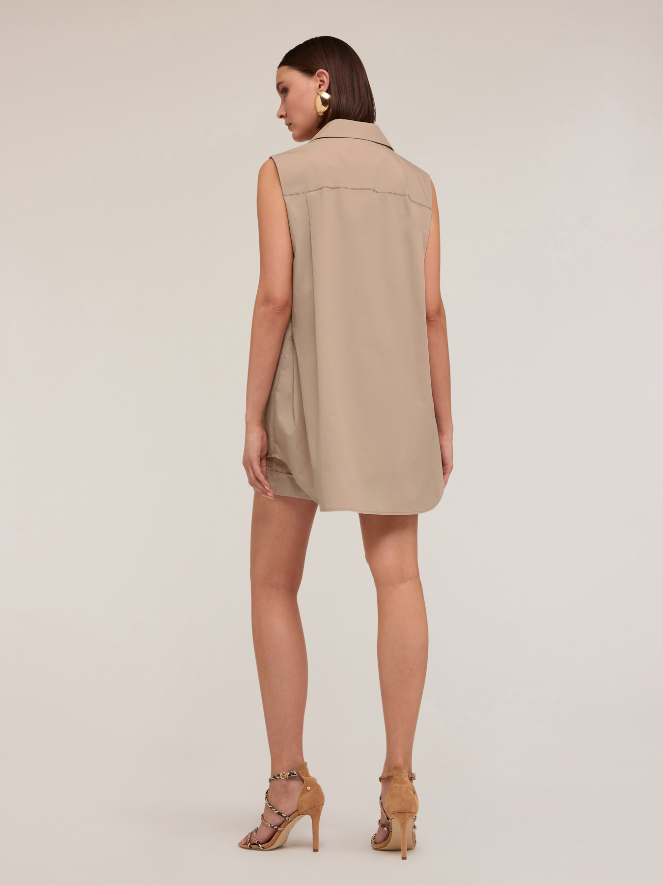 Camicia smanicata over con tasche image number 1