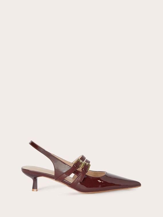 D&eacute;collet&eacute; slingback in vernice