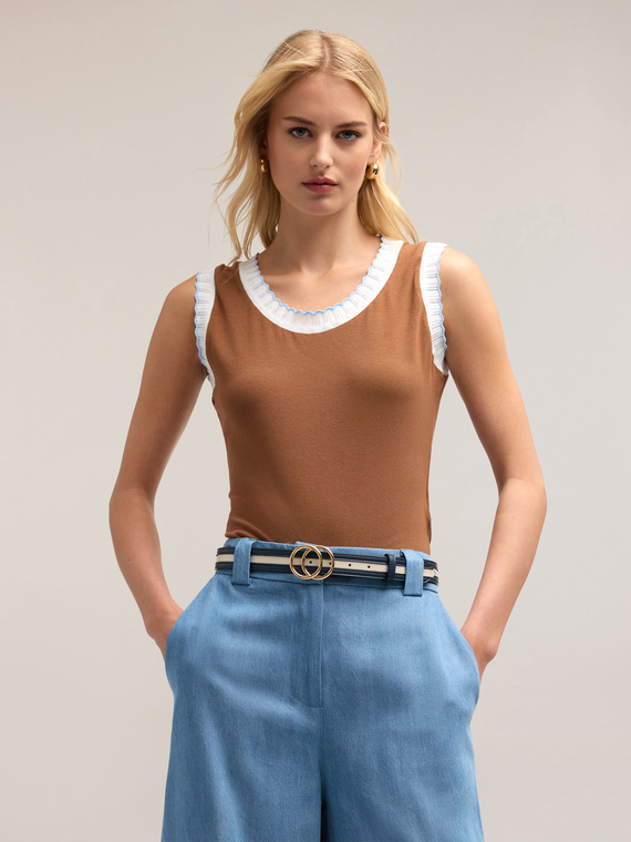 Top con bordes de tricot