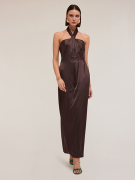 Robe &agrave; encolure am&eacute;ricaine en satin brillant